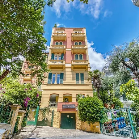 Apartament Vibrant In With Beach Nearby